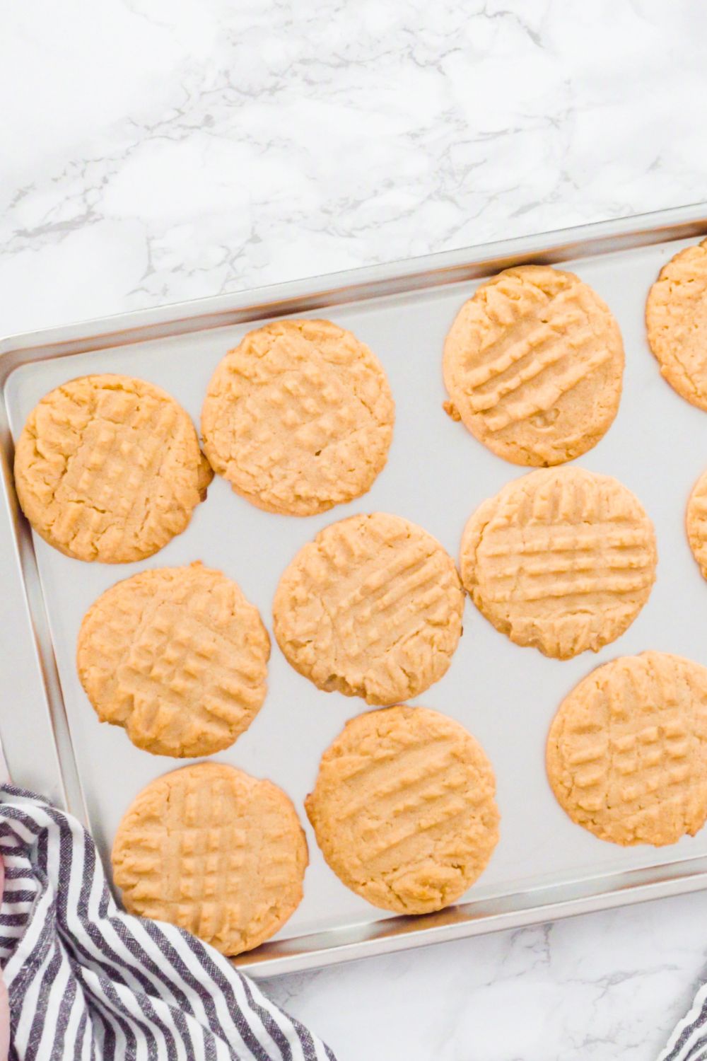 BAKING SHEET